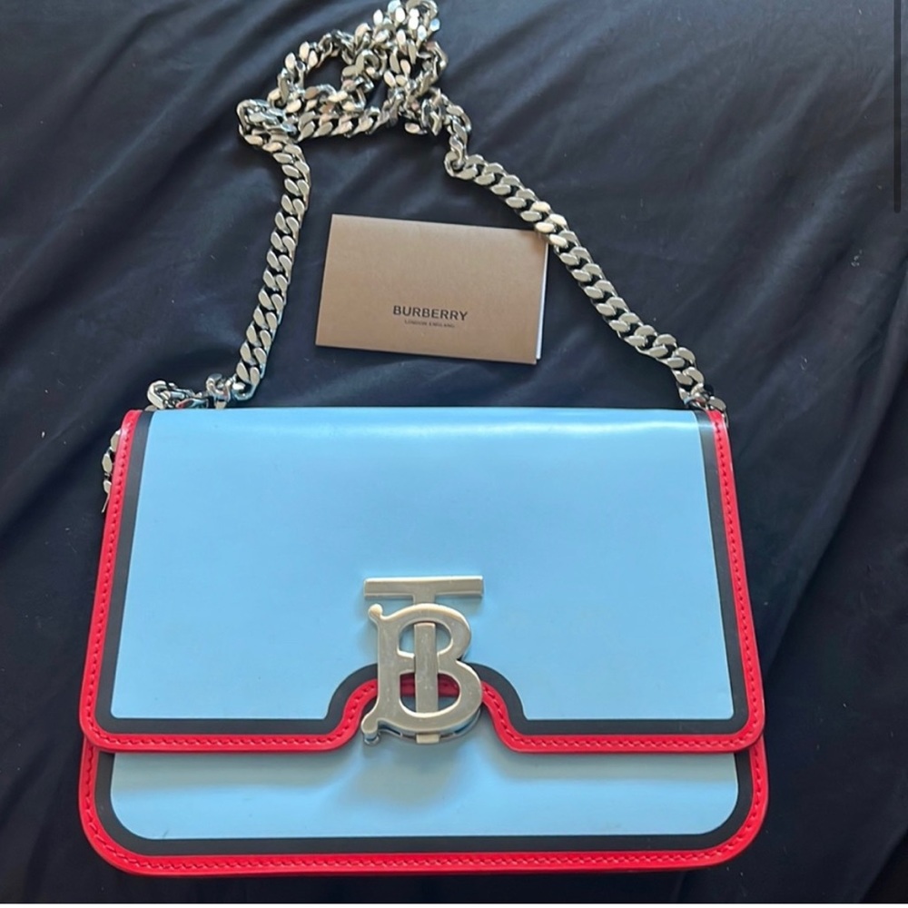 Burberry purse